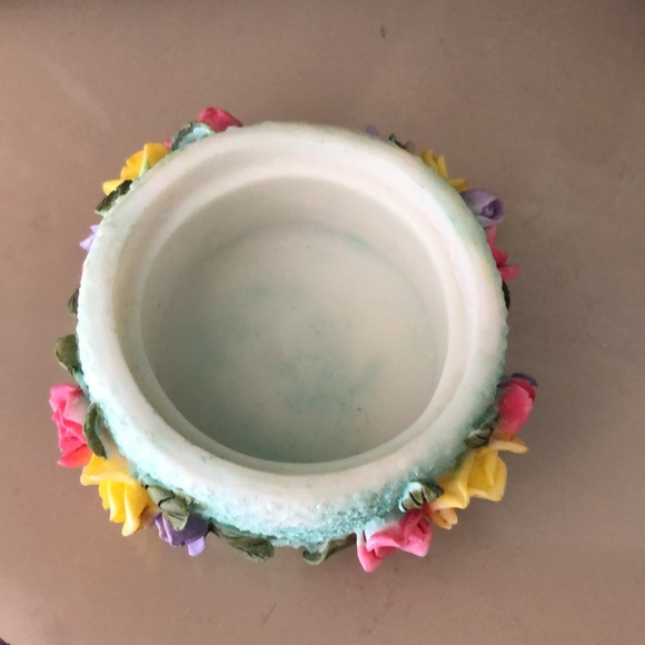 Resin dimensional bunny rabbit tooth fairy box - Picture 6 of 16